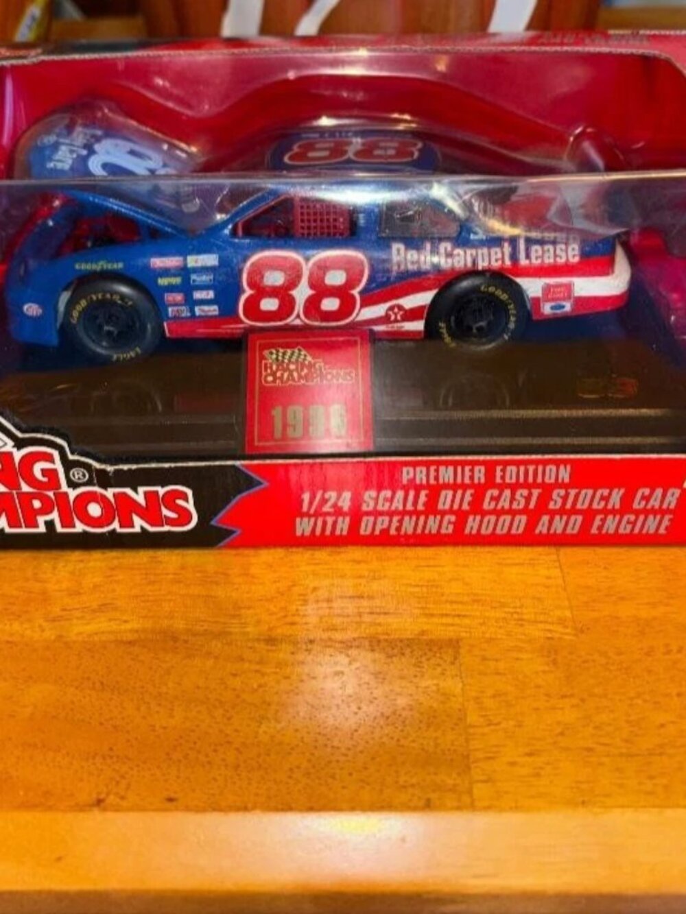 1996 Racing Champions Ford Quality Care NASCAR 1:24 w/ Opening Hood *Rare*